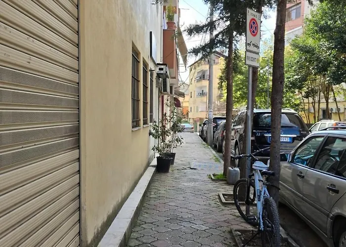 Micasatucasa Τίρανα